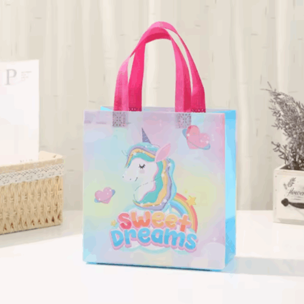Bolsas de regalo chica en pvc reutilizable 23x22cm -Pack 4 -Diseño Unicornio - Imagen 6