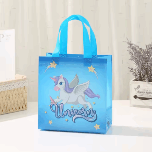 Bolsas de regalo chica en pvc reutilizable 23x22cm -Pack 4 -Diseño Unicornio - Imagen 5