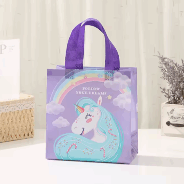 Bolsas de regalo chica en pvc reutilizable 23x22cm -Pack 4 -Diseño Unicornio - Imagen 4