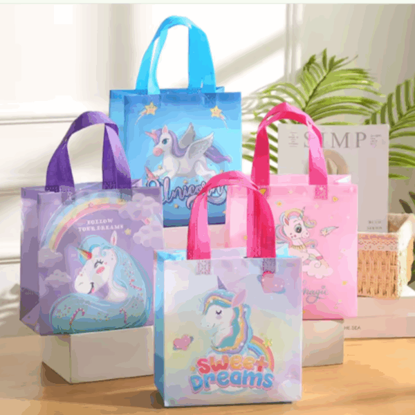 Bolsas de regalo chica en pvc reutilizable 23x22cm -Pack 4 -Diseño Unicornio